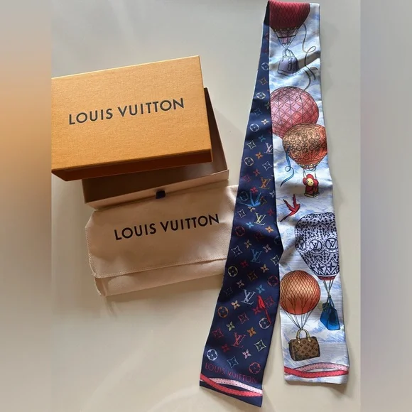 Louis Vuitton Silk Bandeau - Picture 2 of 6